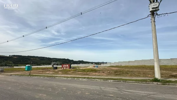 Terreno à venda em Condomínio Recanto da Baronesa São José dos Campos
