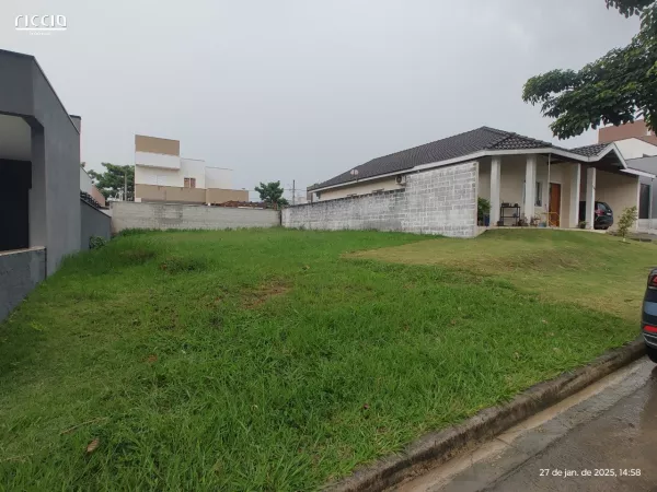 Terreno à venda em Bairro do Grama Caçapava