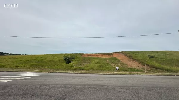 Terreno à venda em Condomínio Recanto da Baronesa São José dos Campos