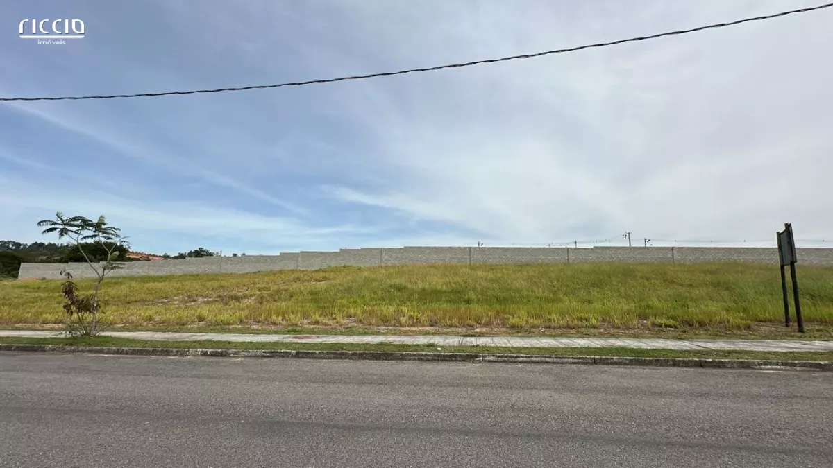 Terreno à venda em Condomínio Recanto da Baronesa São José dos Campos