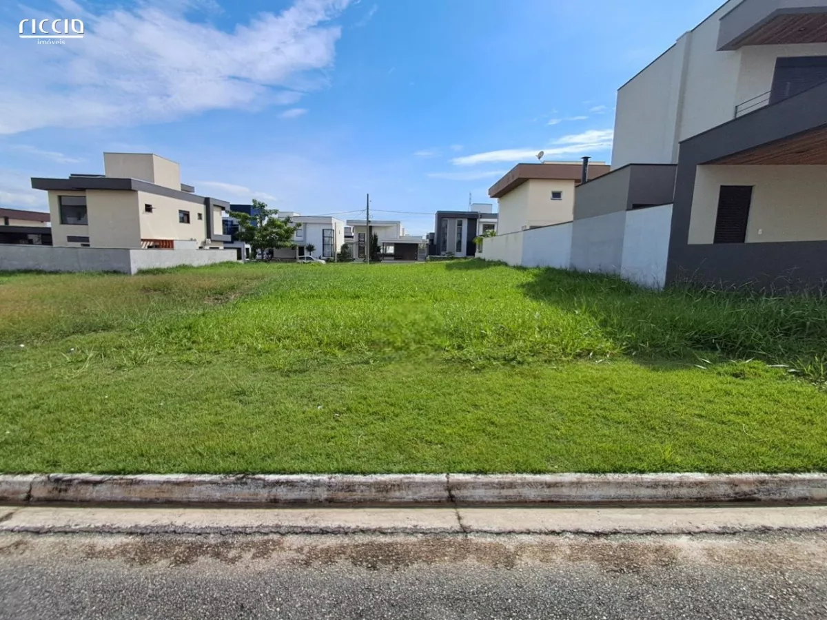 Terreno à venda em Recanto dos Eucaliptos São José dos Campos