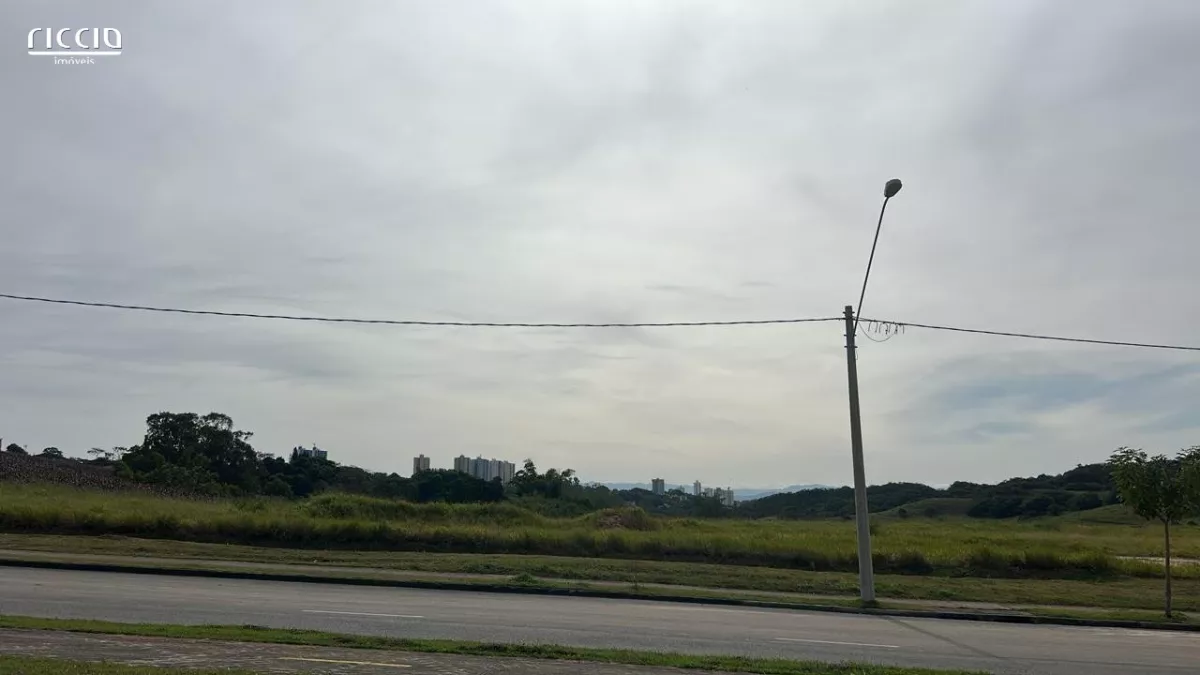Terreno à venda em Condomínio Recanto da Baronesa São José dos Campos