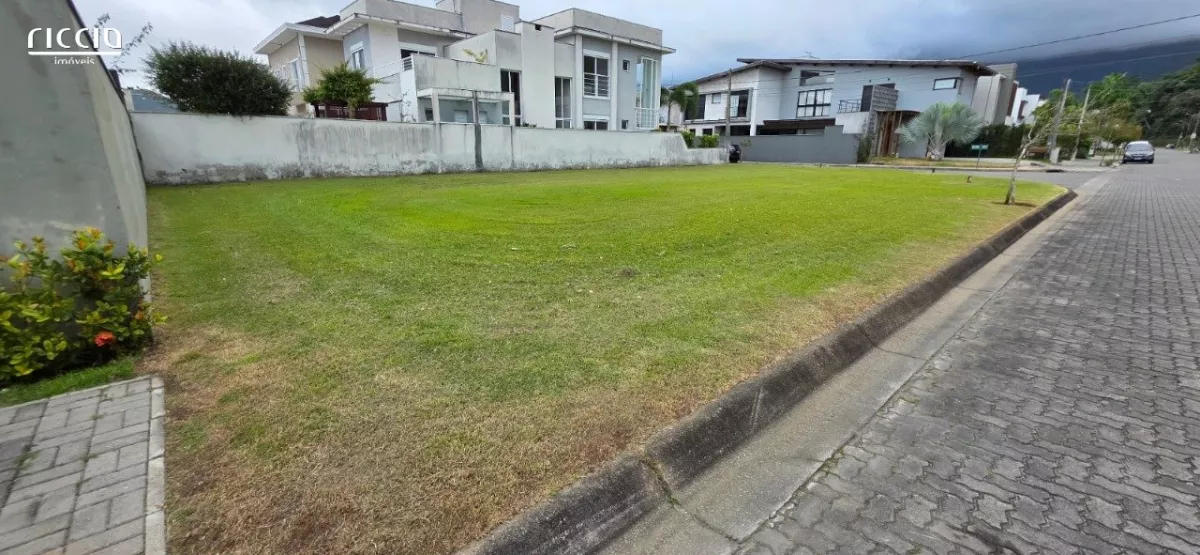 Terreno à venda em Massaguaçu Caraguatatuba