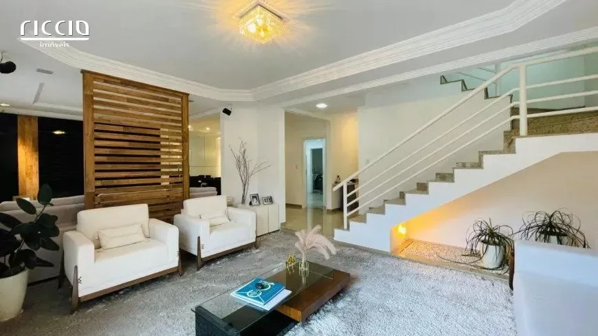 Casa em condomíniocom 5 quartos à venda em Jardim das Colinas São José dos Campos