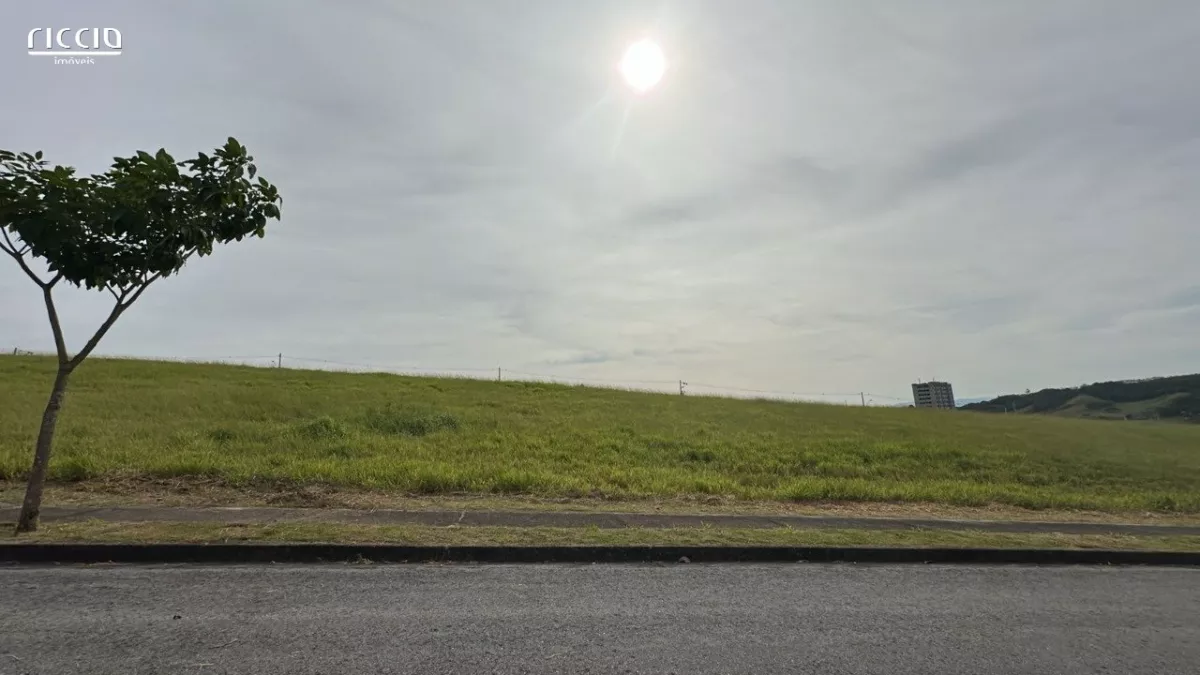 Terreno à venda em Condomínio Recanto da Baronesa São José dos Campos