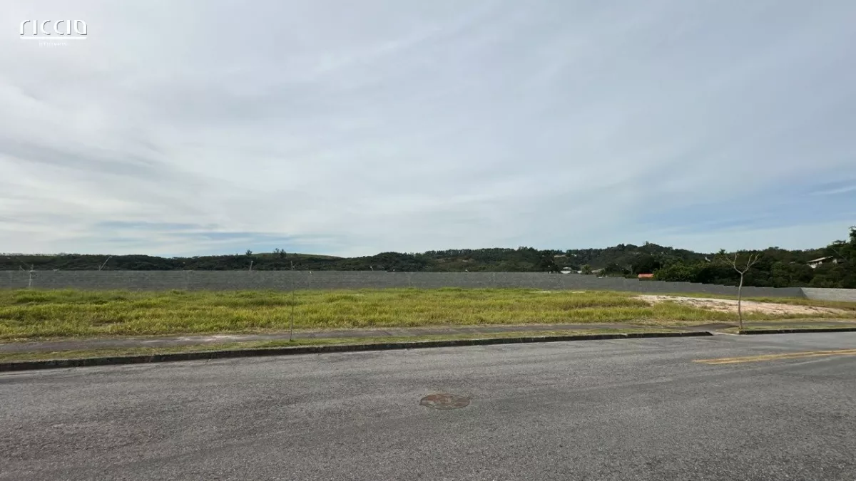Terreno à venda em Condomínio Recanto da Baronesa São José dos Campos