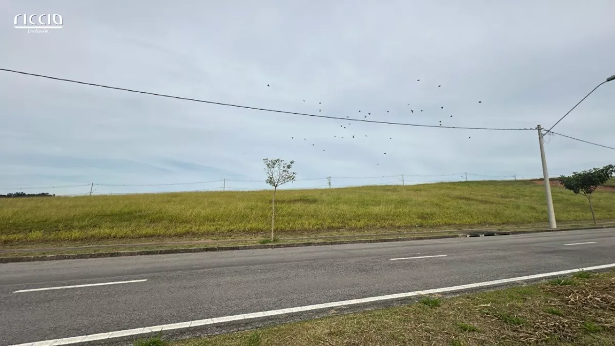 Terreno à venda em Condomínio Recanto da Baronesa São José dos Campos