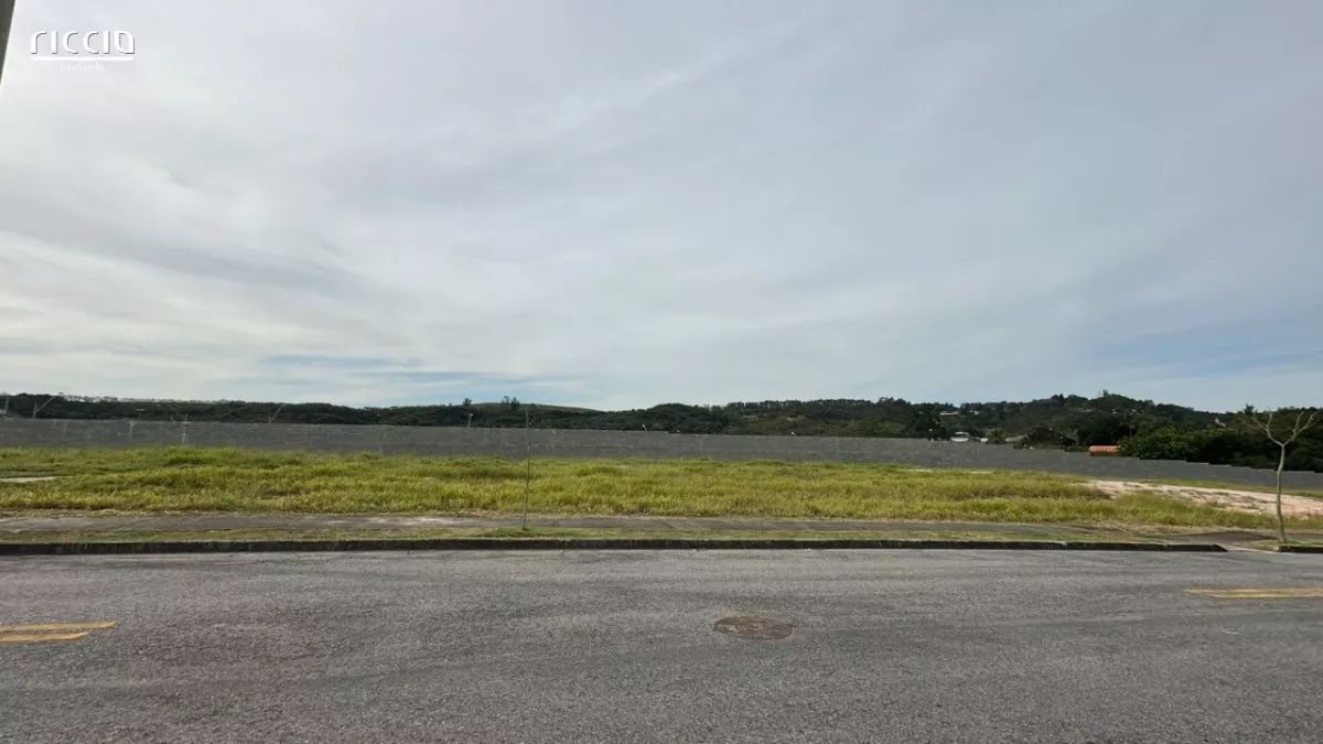 Terreno à venda em Condomínio Recanto da Baronesa São José dos Campos
