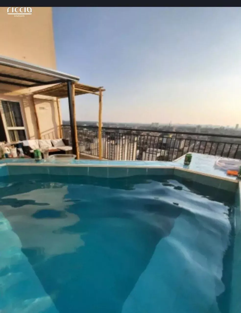 Cobertura em Jardim Ismênia, São José dos Campos - Riccio Imóveis