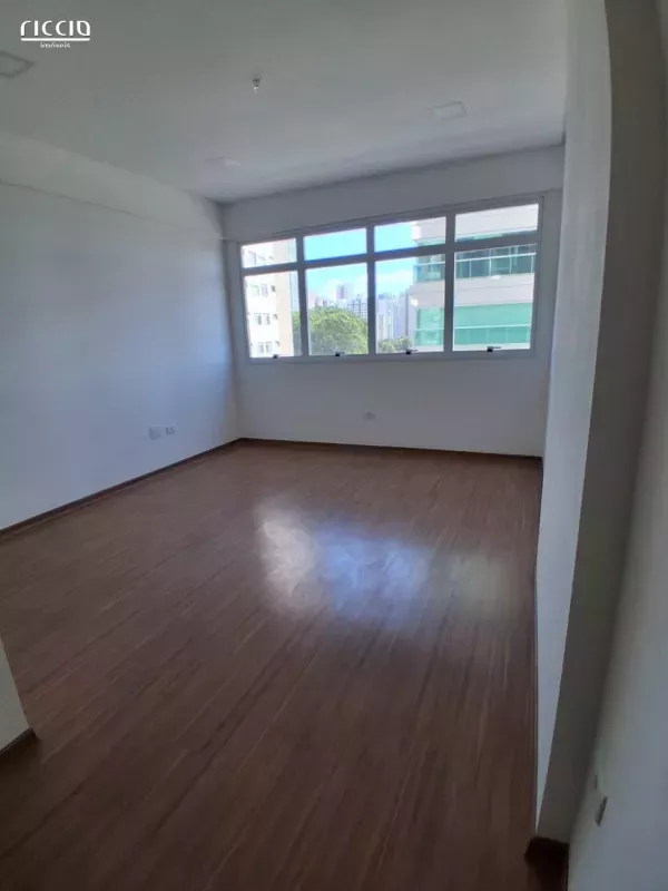 Salas/conjuntos à venda em Jardim Aquarius São José dos Campos
