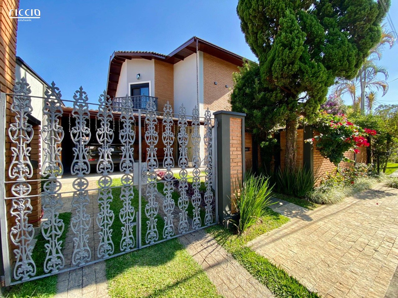 Casa em Condomínio em Jardim das Colinas, São José dos Campos - Riccio Imóveis