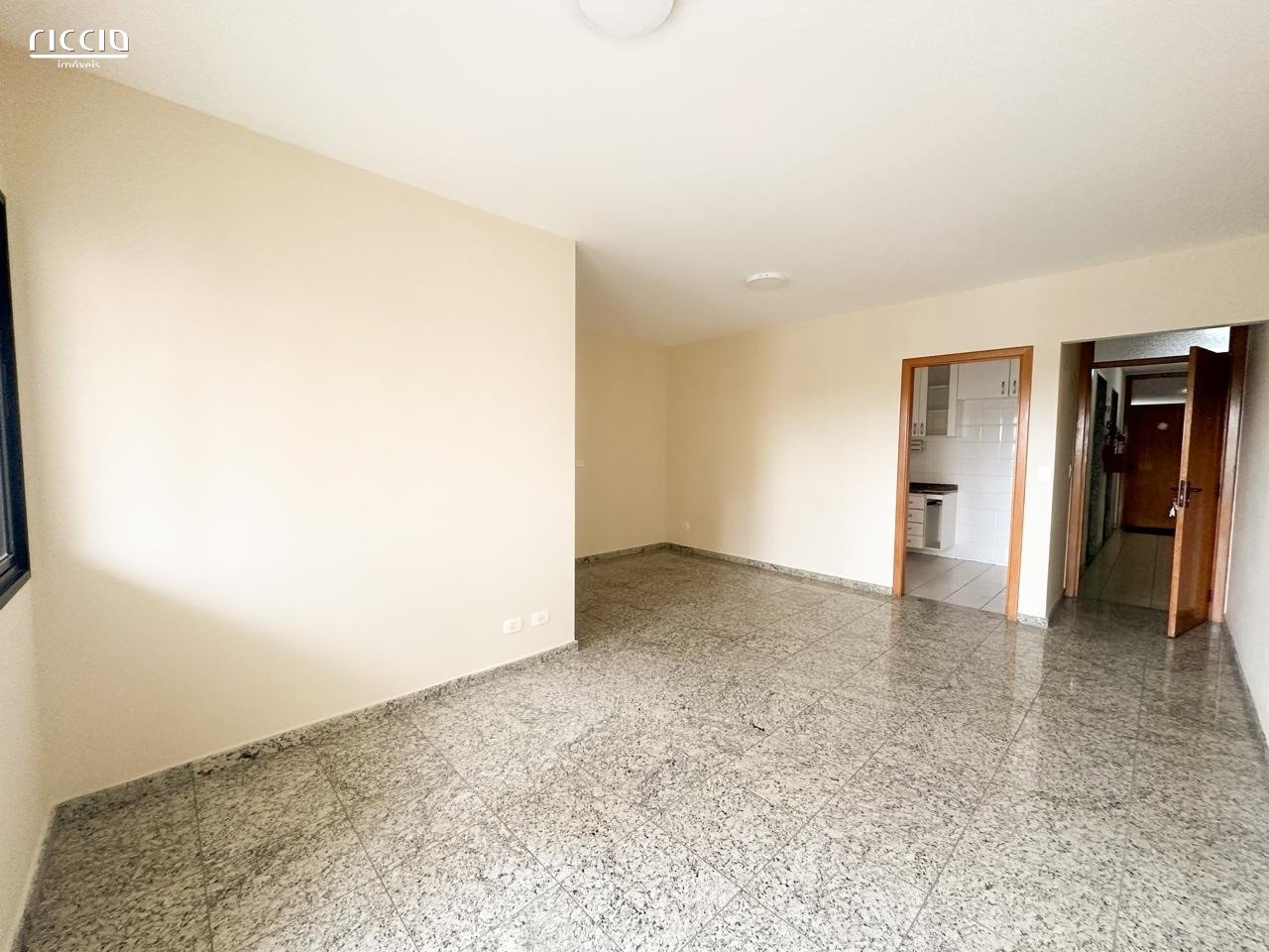 Apartamento em Vila Adyana, São José dos Campos - Riccio Imóveis