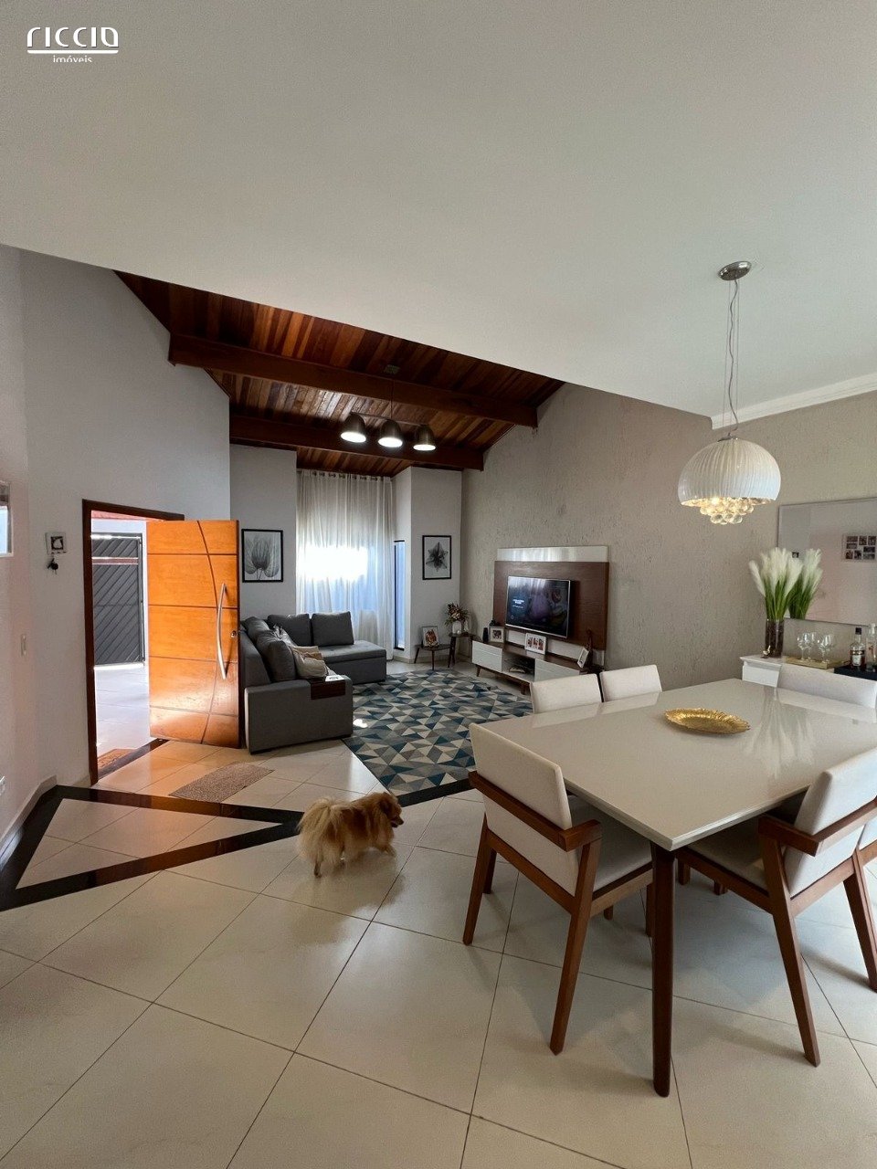 Casa em Villa Branca, Jacareí - Riccio Imóveis
