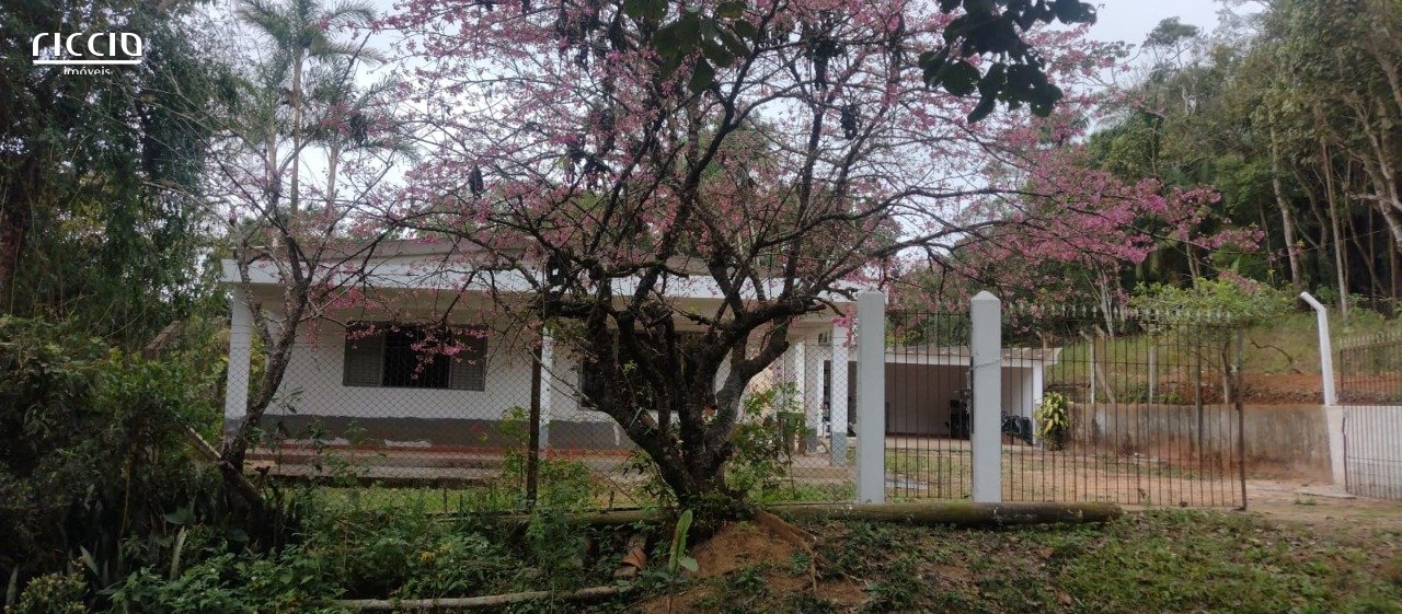 Chácara em Pindorama, Mogi das Cruzes - Riccio Imóveis