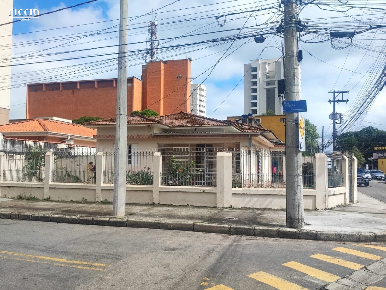 Casa em Parque Industrial, São José dos Campos - Riccio Imóveis