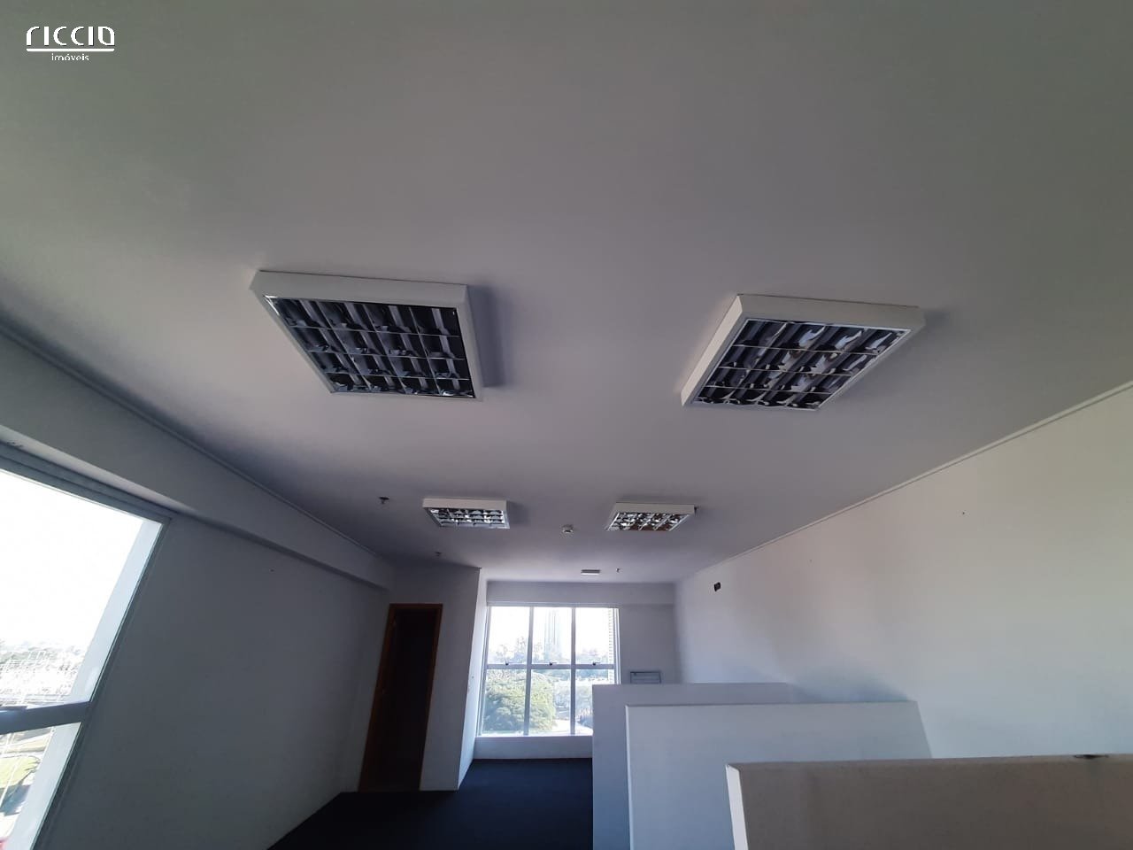 Salas/Conjuntos em Jardim São Dimas, São José dos Campos - Riccio Imóveis