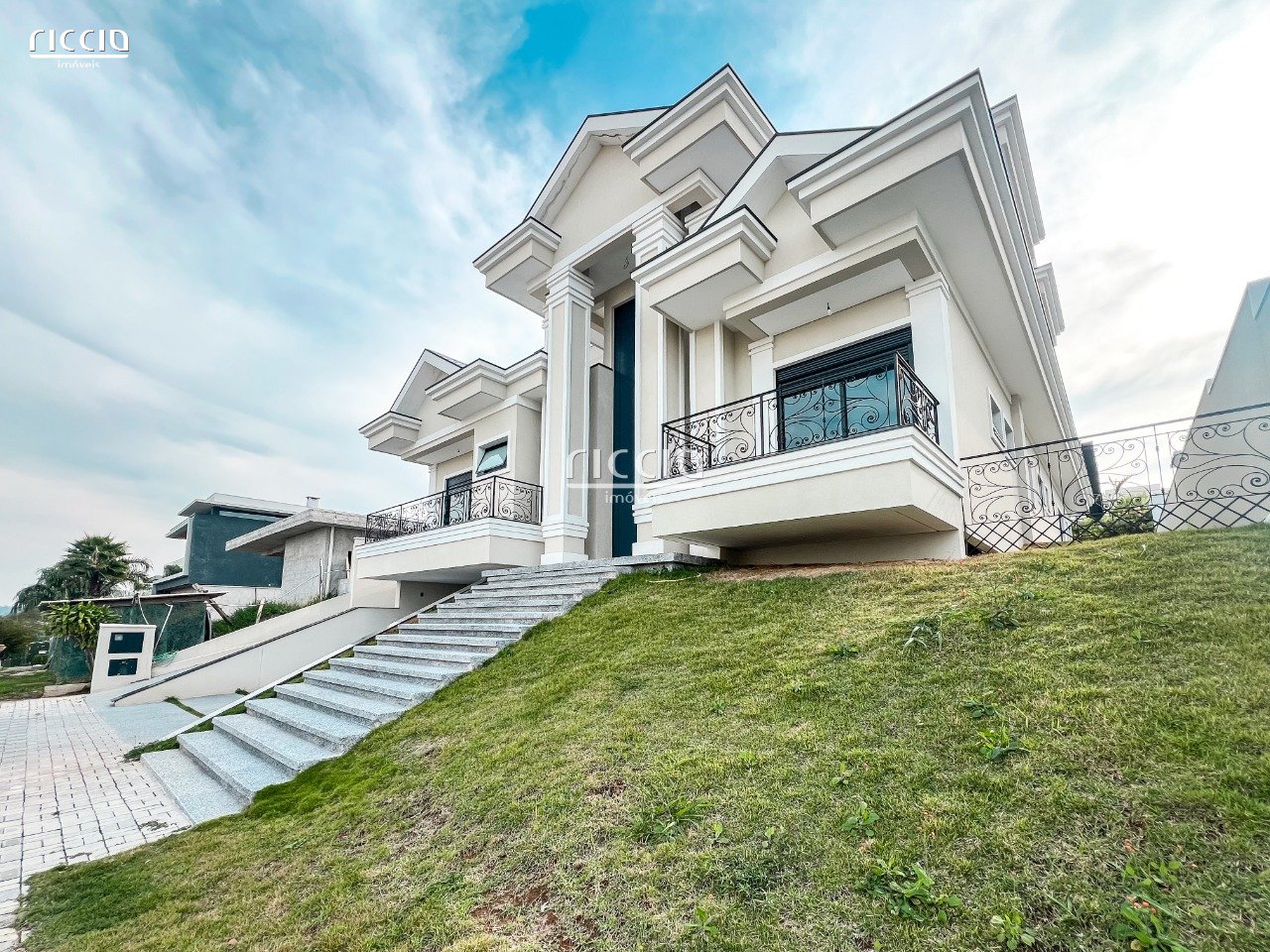 Casa em Condomínio em Urbanova, São José dos Campos - Riccio Imóveis