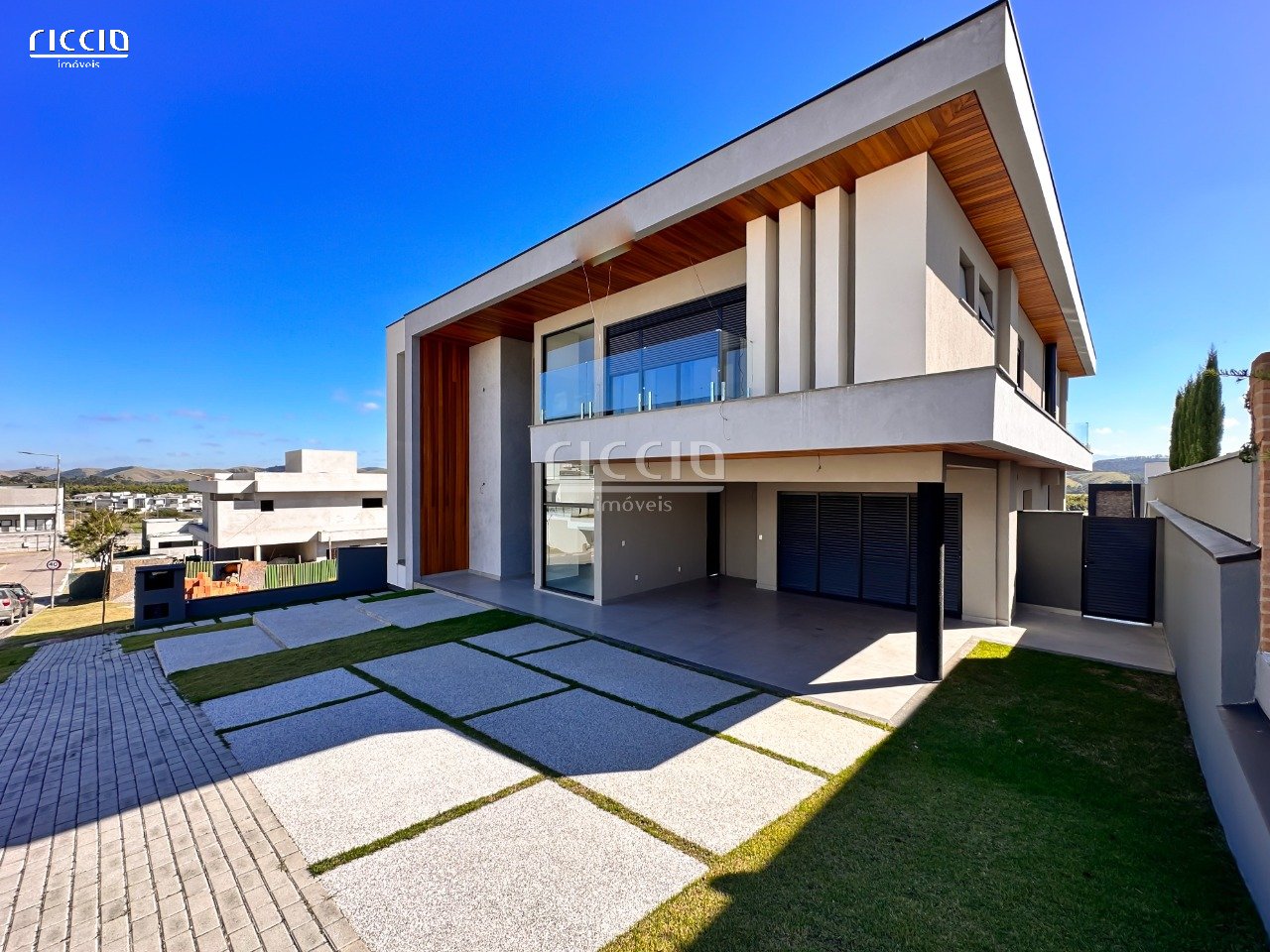 Casa em Condomínio em Urbanova, São José dos Campos - Riccio Imóveis