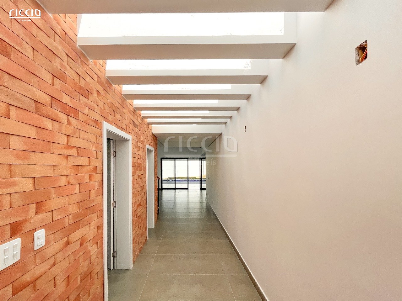 Casa em Condomínio em Urbanova, São José dos Campos - Riccio Imóveis